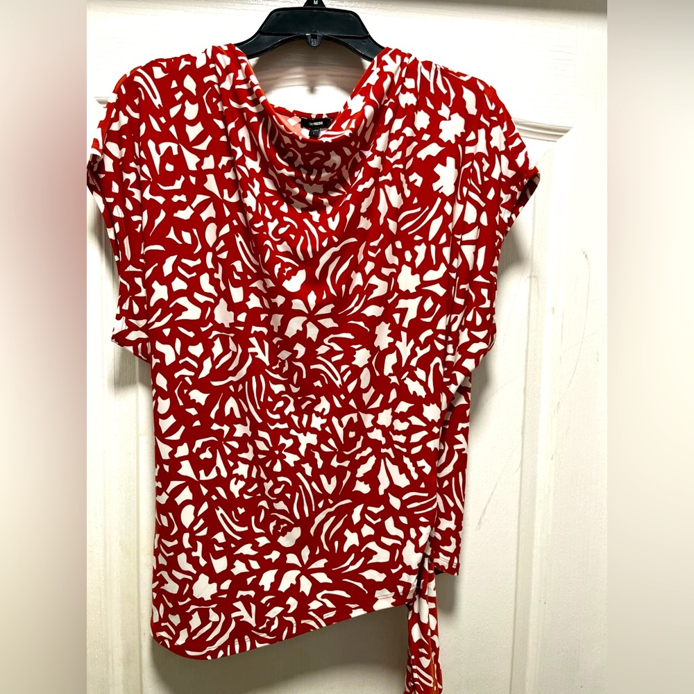 Express Crew Neck Draped Ruched Tee NWT Large